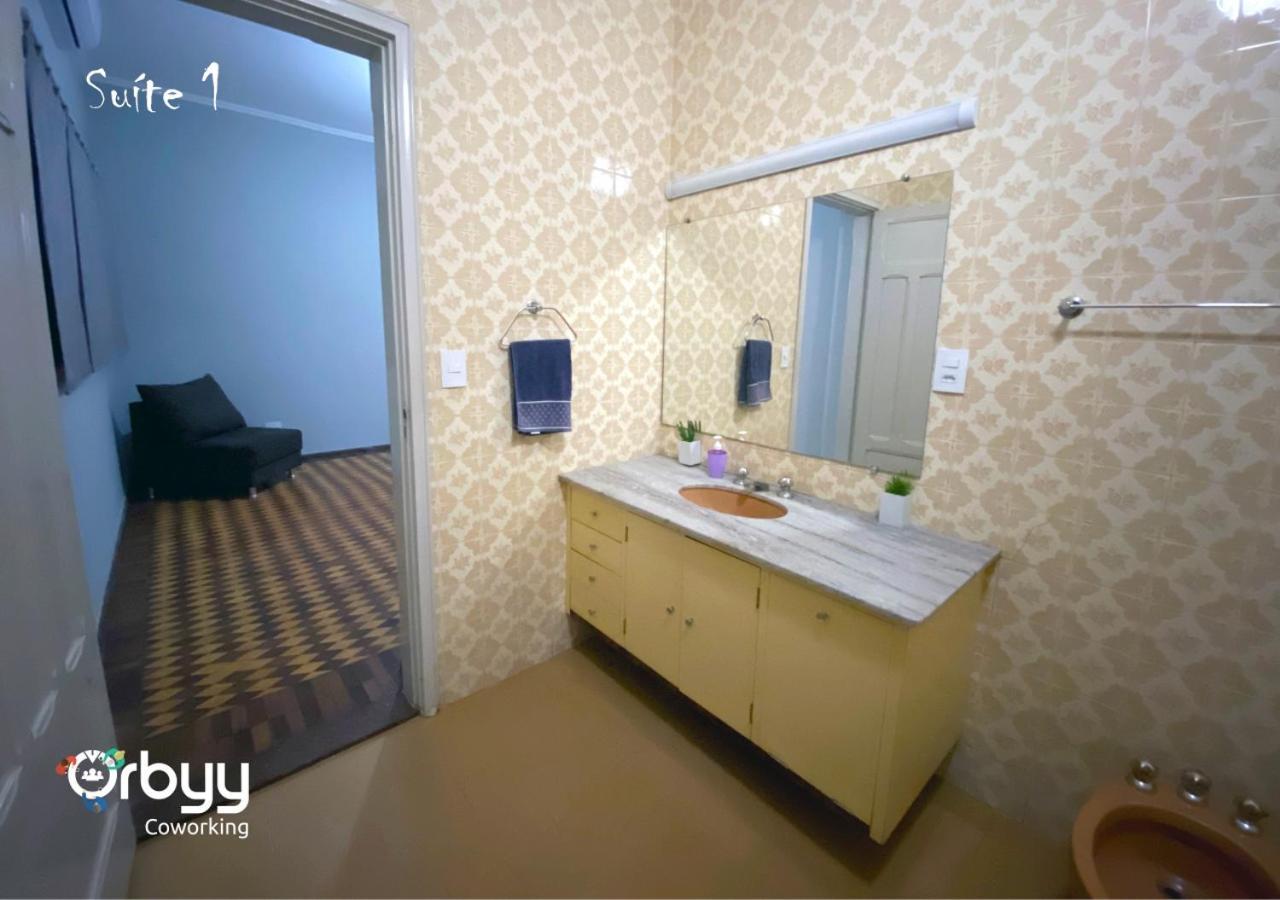 Ritz Hostel Araçatuba エクステリア 写真